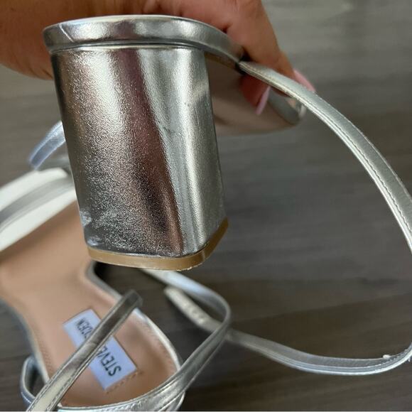 Steve Madden Luxe Metallic Block Healed Strappy Sandal Square Toe Luxe 11M - Picture 7 of 11